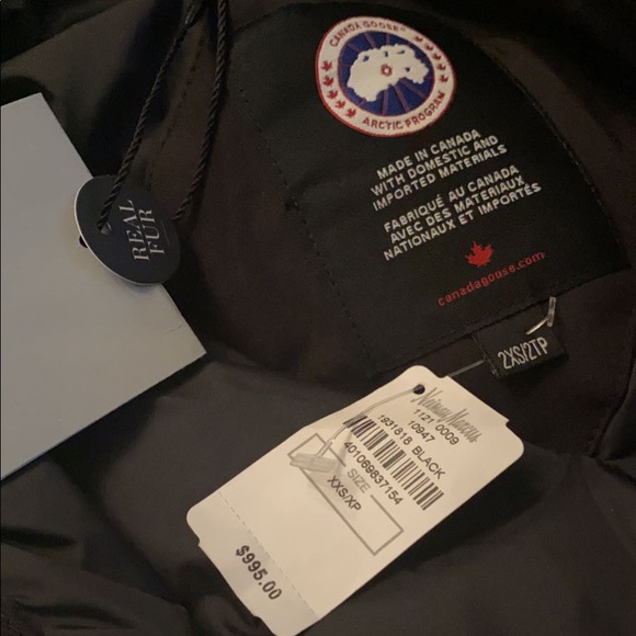 Canada Goose size 2SX brand new still has tags.